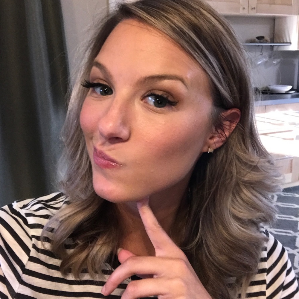 Meet your Posher, Danielle